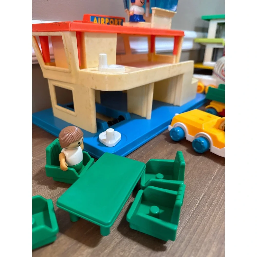 Vintage 1980s Fisher Price Little People Airport 996 Terminal Plane Set